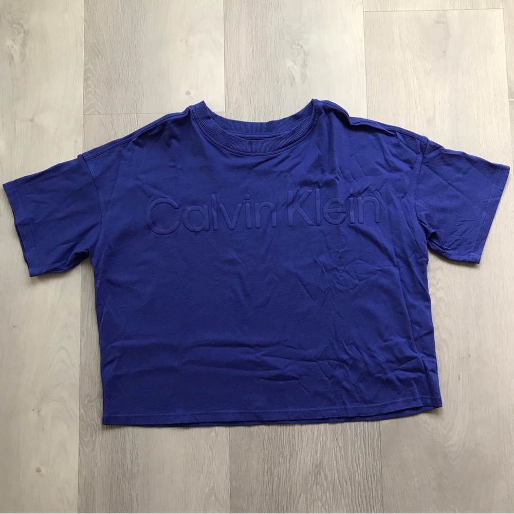 CALVIN KLIEN PERFORMANCE SHORT  SLEEVE TEXT PRINT T SHIRT XS